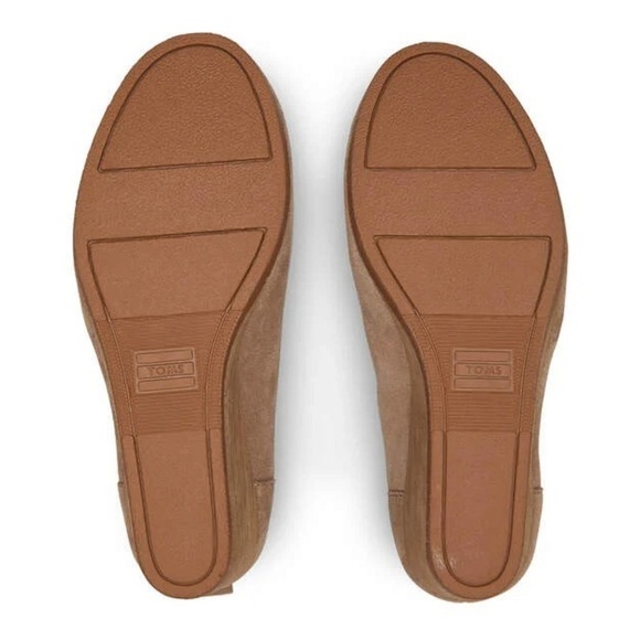 TOMS Kayley Taupe Grey Suede Boot - Picture 4 of 16